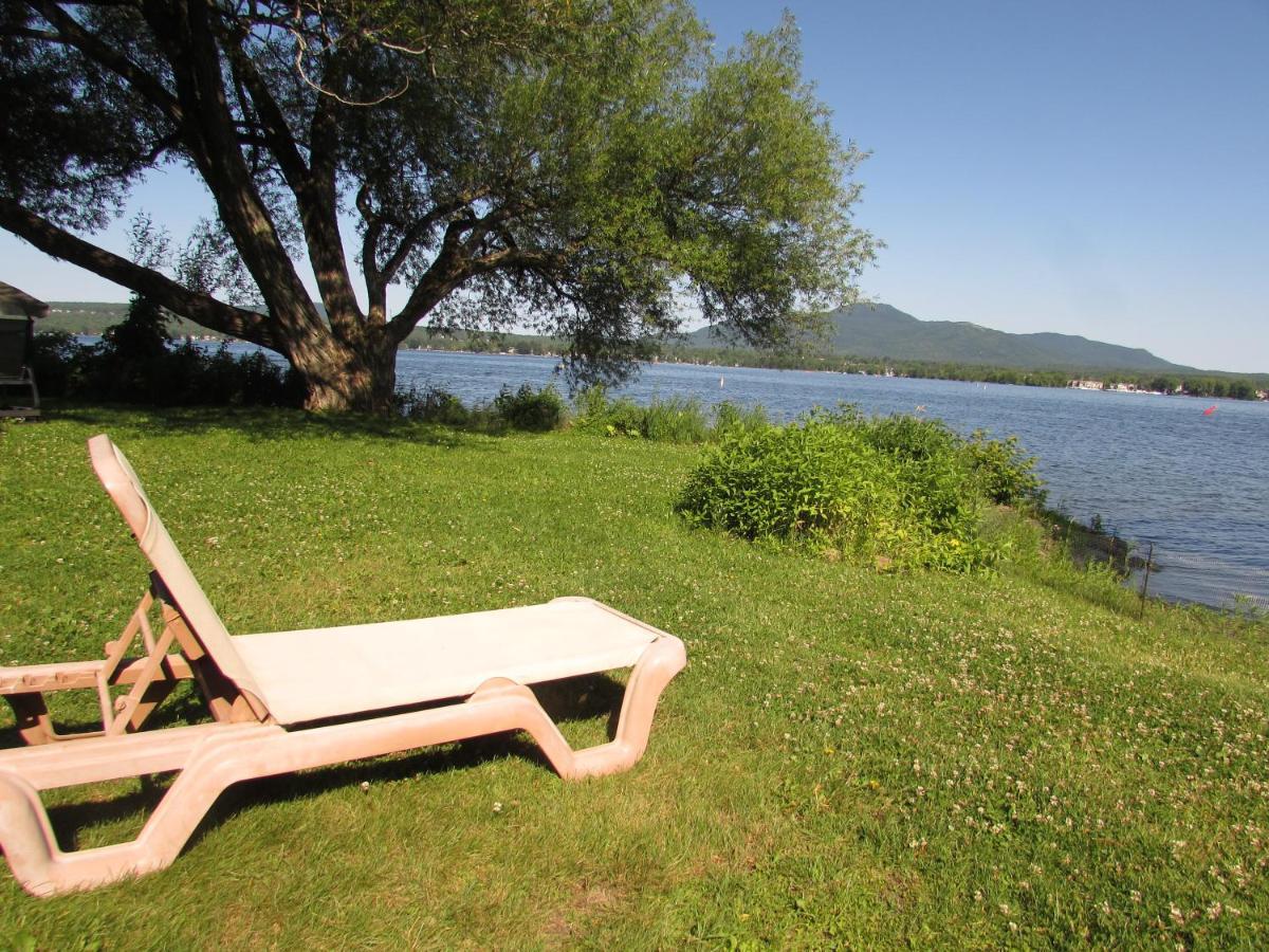 Superbe Condo Bord De L'Eau A Magog Екстер'єр фото